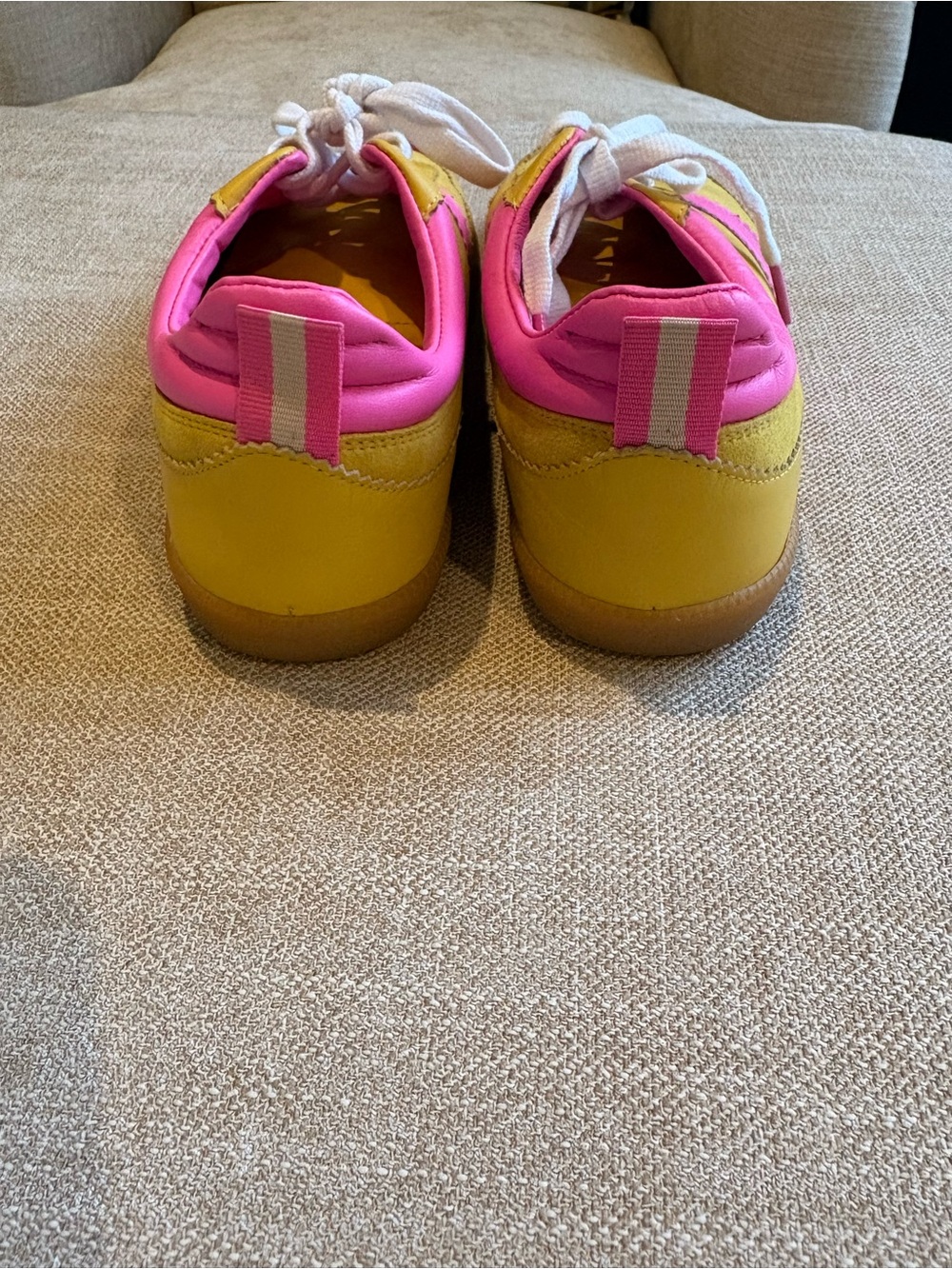 Boden Erin retro sneakers yellow and pink NWOB size 41 (9.5) - Picture 5 of 9